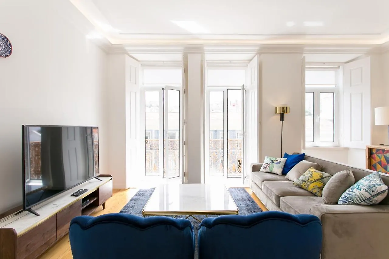 Апартаменты Lisbon Luxury Retreat! 2 Suites, Balcony & Views!! Португалия