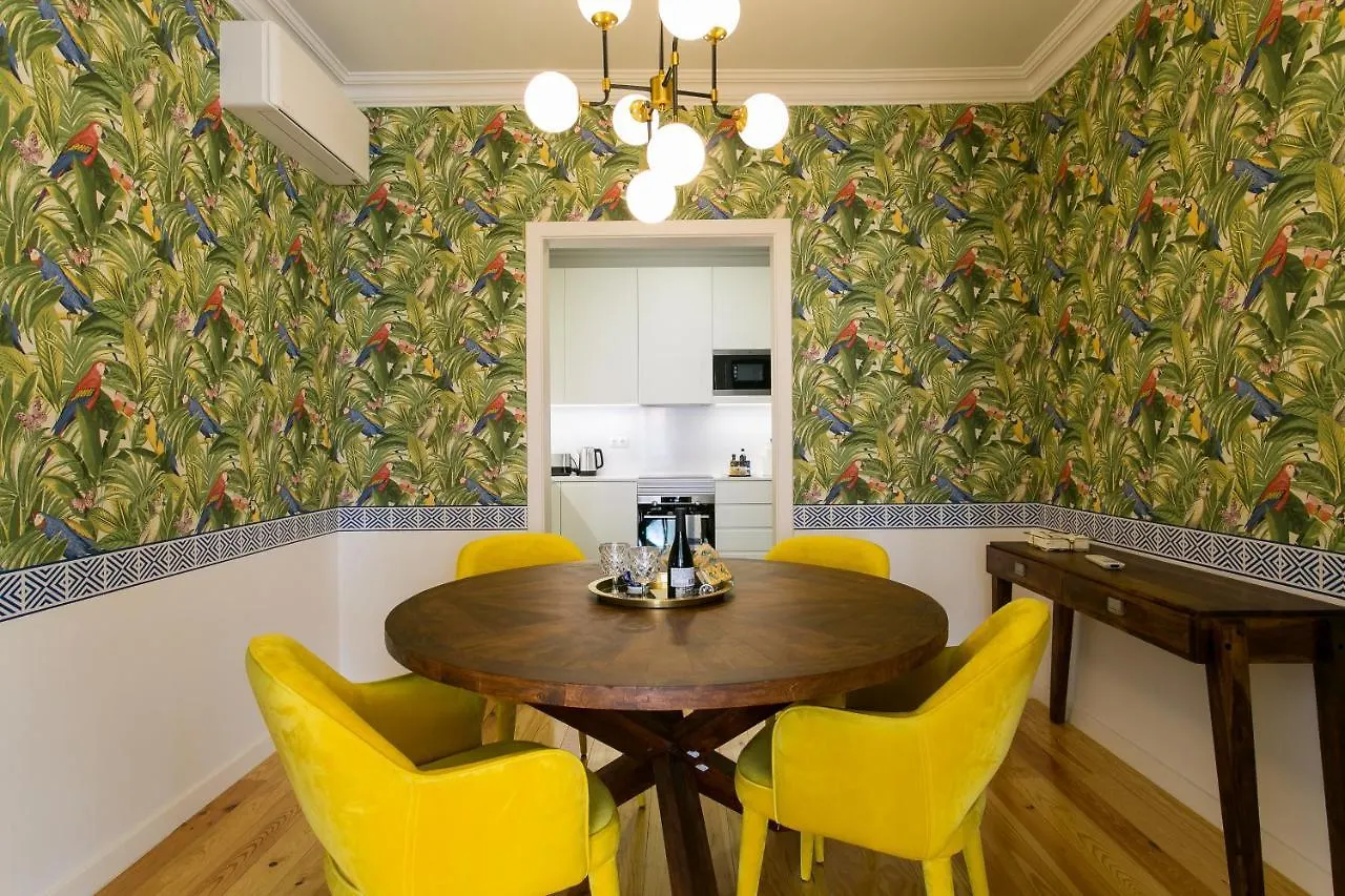 Lisbon Luxury Retreat! 2 Suites, Balcony & Views!! 0*,  Portekiz