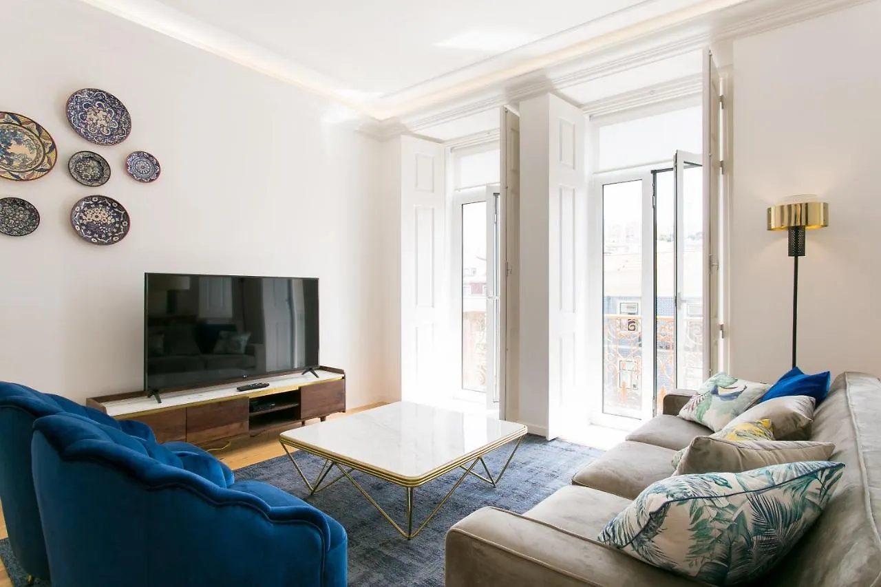 Lisbon Luxury Retreat! 2 Suites, Balcony & Views!! 0*,  葡萄牙